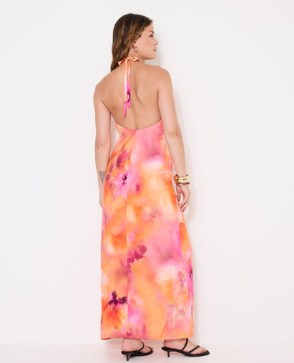 Vestido largo sin espalda con detalles de pedrería