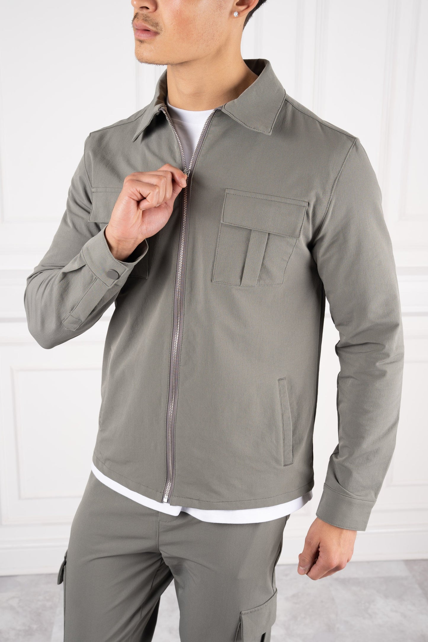 Chaqueta utilitaria Premium Cargo - Gris topo